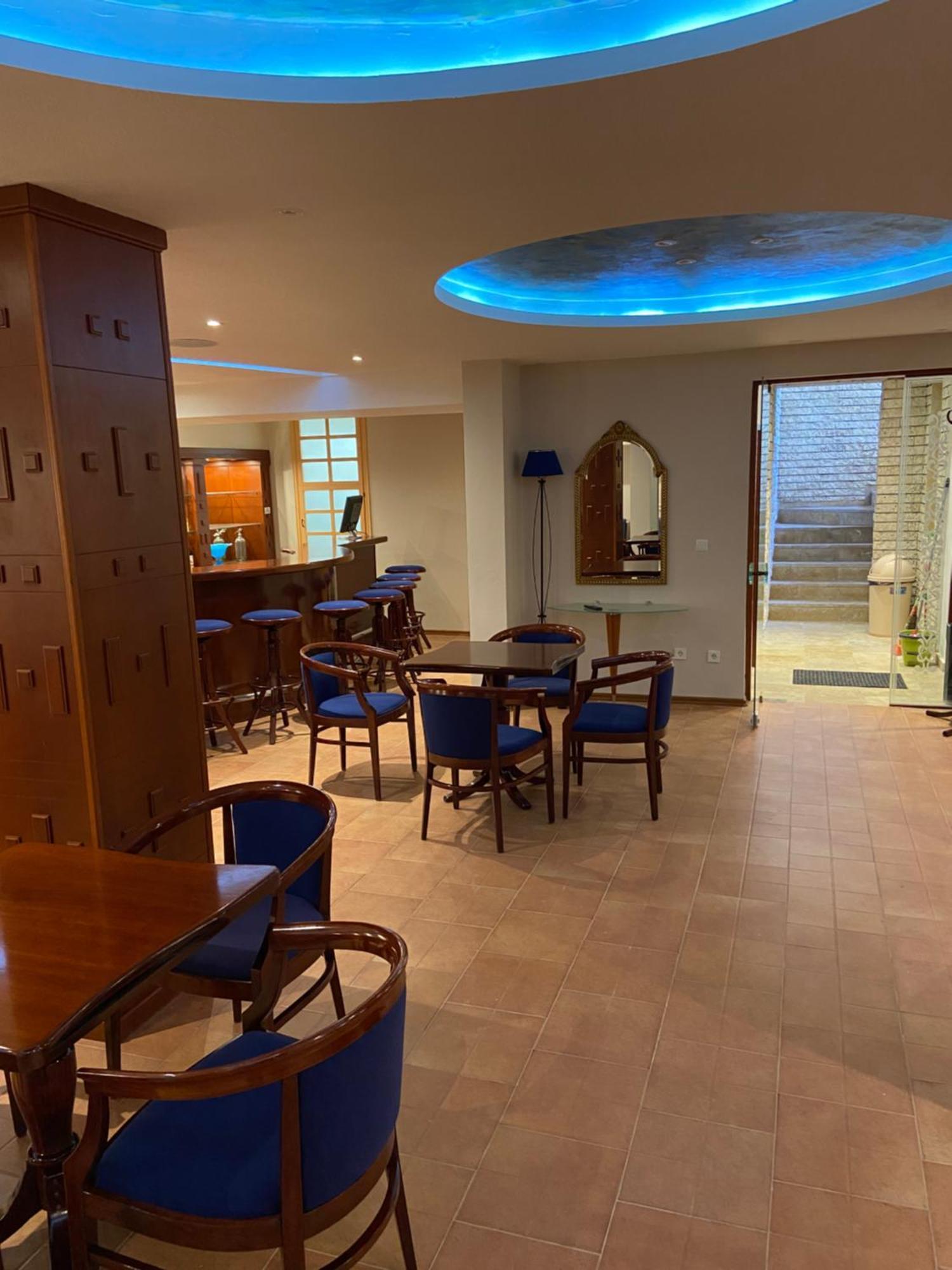נסבר Prince Cyril Hotel מראה חיצוני תמונה