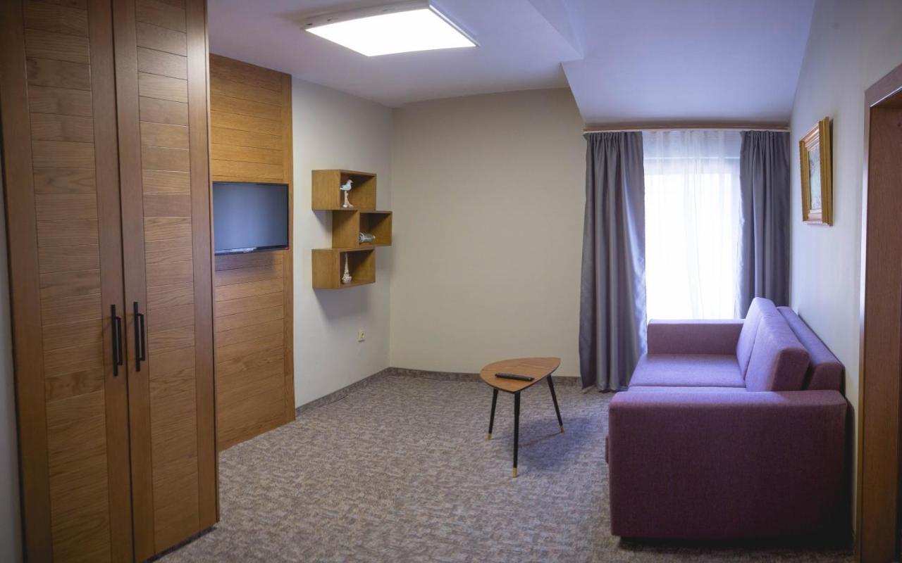 נסבר Prince Cyril Hotel מראה חיצוני תמונה